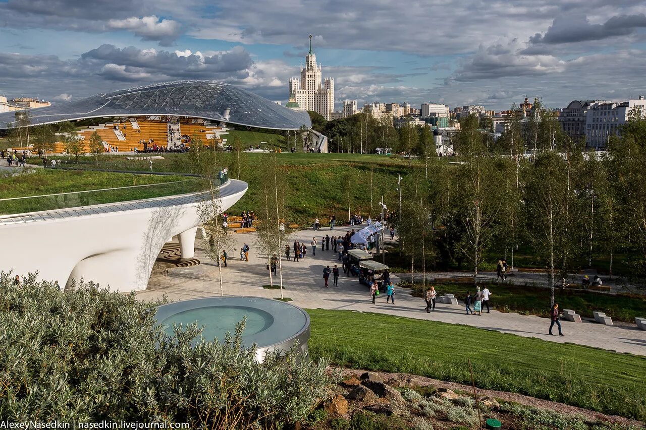 Площадь парка зарядье в москве. Парк зарядье. природно-ландшафтный парк «зарядье». парк в москва парк зарядье. ландшафтный парк зарядье в москве.