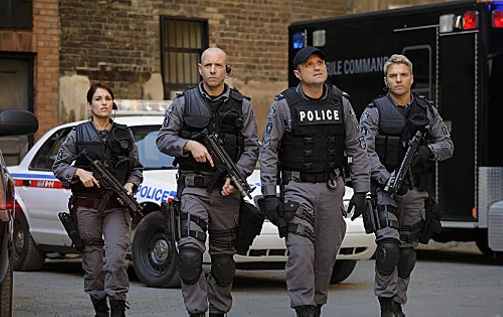 Горячая точка 2008. Джорди бенаттар. Джорди бенаттар с заклеенным ртом. Горячая точка 2008. Серджо ди зио.