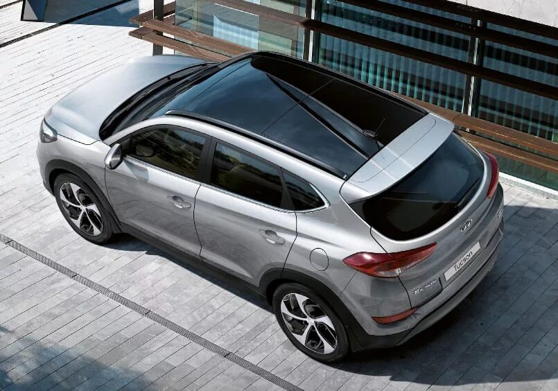Технопарк hyundai tucson. Автобокс на крышу хендай туссан 2018. Крыша хендай туксон 2005 года. Хёндай туксон 1 установка люка на крышу. Хундай туксон крыша.