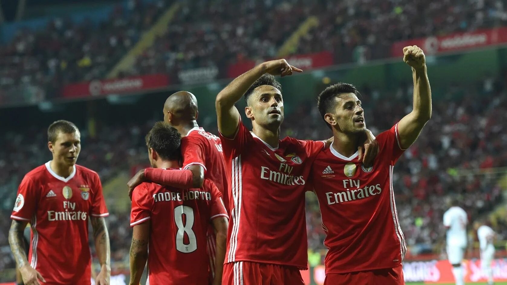 Бенфика шавиш статистика личных. Бенфика. benfica fc. бенфика 2025. бенфика команда.