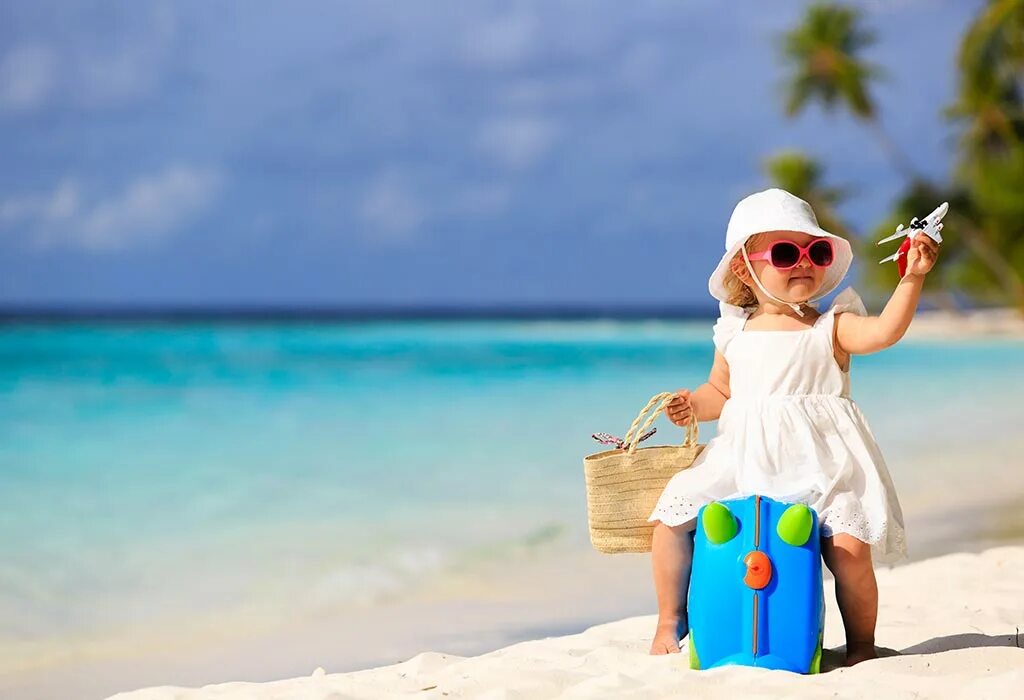 Going on holiday. Отпуск у моря. Дети на море. Летний отпуск. Малыш на море.