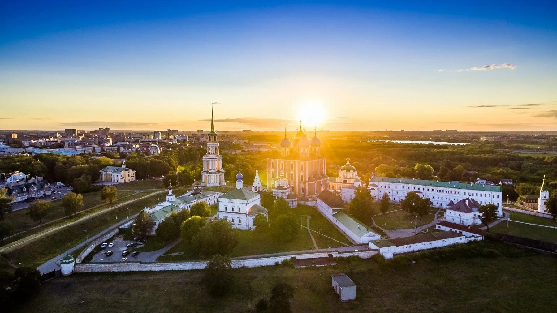 Рязань нижегородская область. Рязань нижегородская область. Рязанский кремль достопримечательности рязани. Рязанский кремль рязань кремлевский сквер. Пощуповский монастырь рязань.