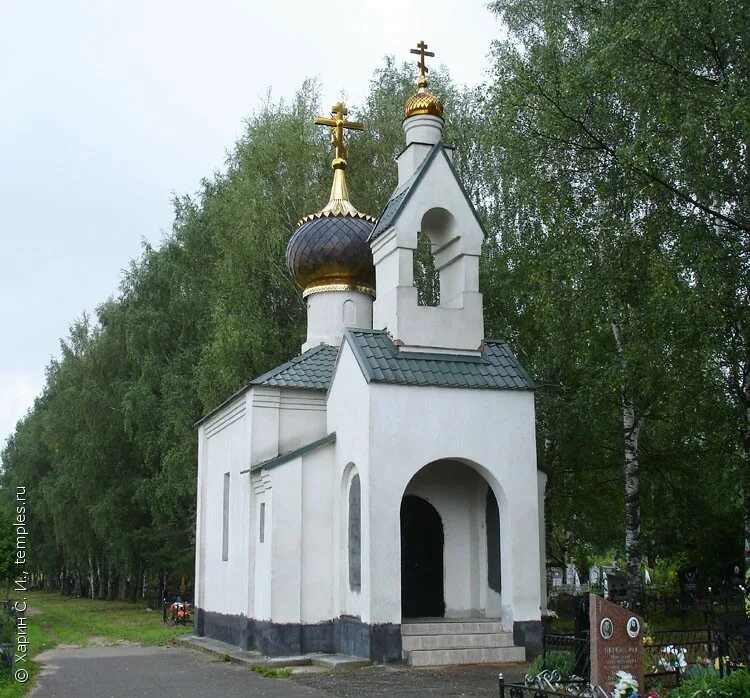 Церковь скорбящего кладбища. Кладбище краснознаменск московская область. талдом кладбище городское. часовня на бутовском кладбище. бутовское кладбище церковь.