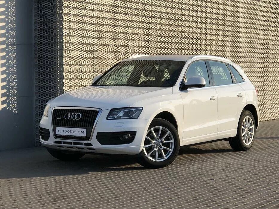 Купить ауди q5 с пробегом. Audi q5 2012. Audi q5 White. Ауди q5 белая. Ауди ку 5 белая.