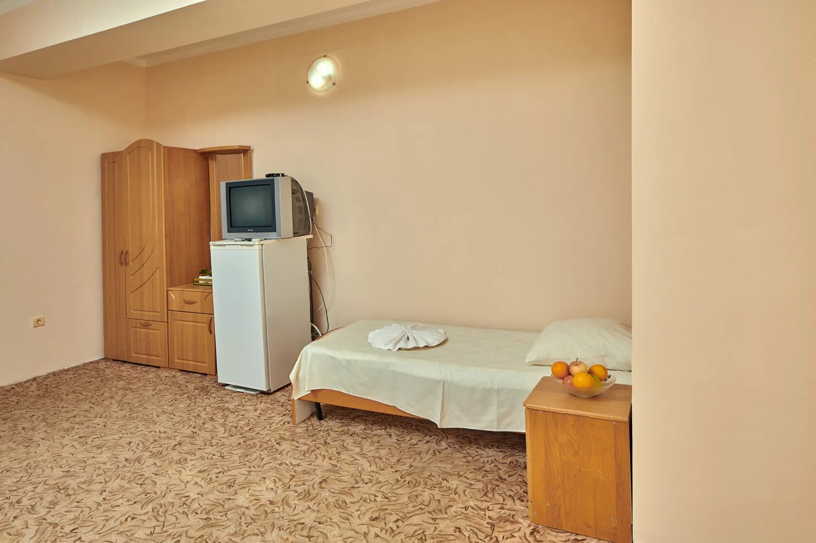 Наири волгоград гостиница. Отель глобус волгоград. Гостиница интурист волгоград. Отель глобус волгоград. Отели в волгограде 1 звезда.