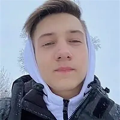 Участник ровно