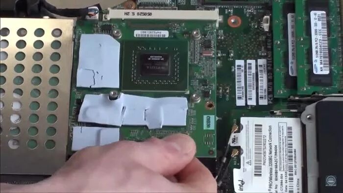 Подключение дискретной видеокарты. Дискретная видеокарта слот 1m. inspiron 530 видеокарта. как заменить видеокарту на мощный для ноутбука np300v5a. замена видеокарты на компьютере своими руками.