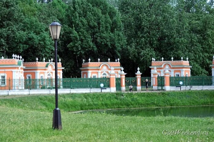 Как доехать до усадьбы кусково общественным транспортом. Кусково жёлтый домик. усадьба кусково как добраться. менажереи. поляна невест в кусково.