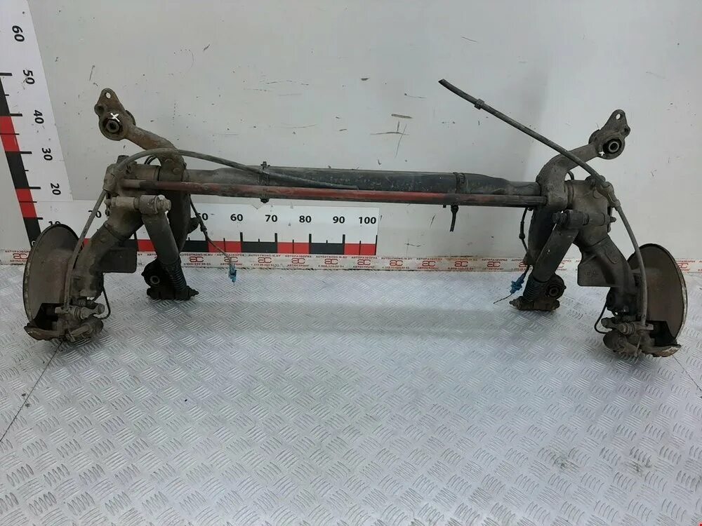 Задняя подвеска пежо 206. Peugeot 206 подвеска. Peugeot 206 задняя балка. Задняя балка пежо 206. Торсионы балки пежо 206.