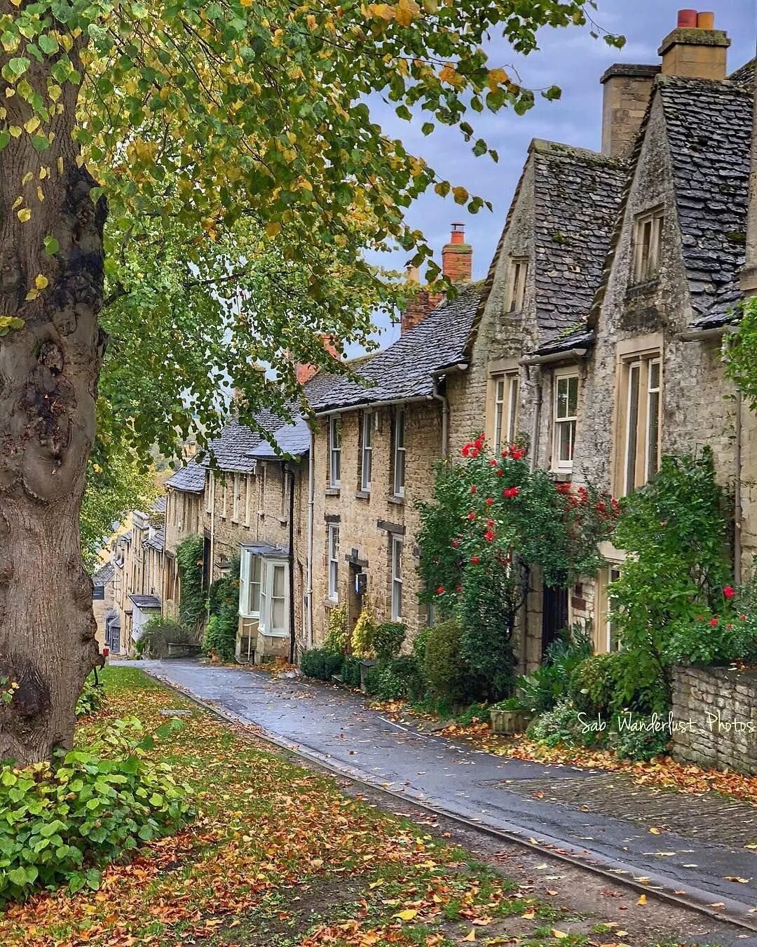 English village. Оксфордшир Англия. Бибери, Англия, Великобритания. Берфорд(Burford), Англия. Котсуолд-Хилс.