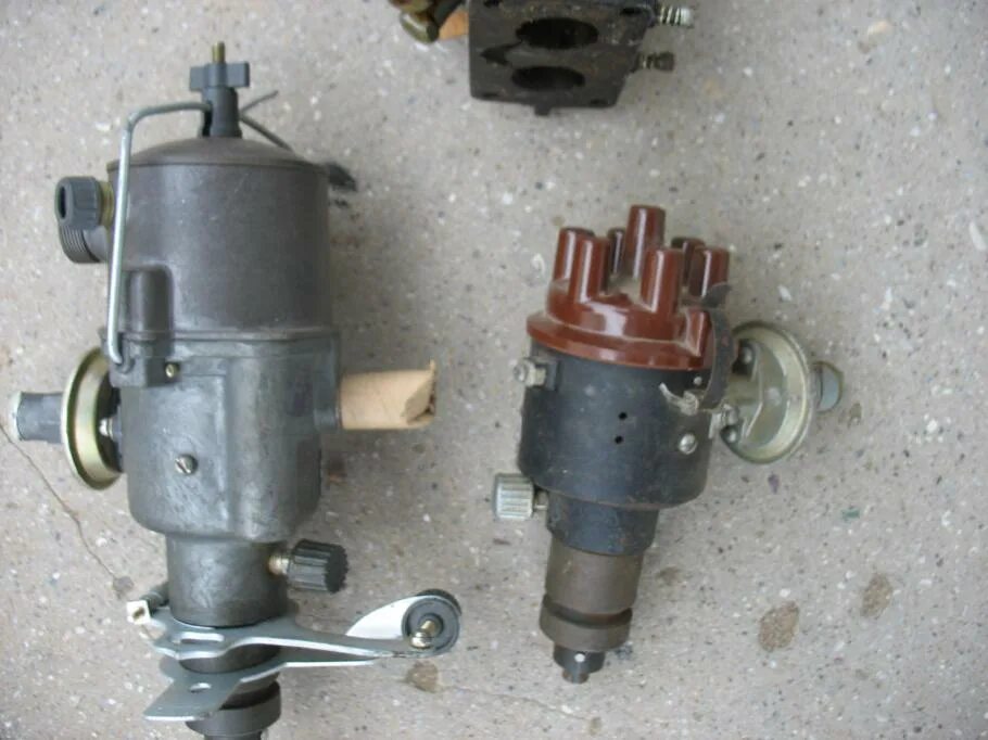 Трамблер зил-157 р-51. Заглушка трамблера ваз 2107 инжектор. Трамблёр ваз 2109. Трамблер камаз. Катушка на карбюраторный трамблер 09.