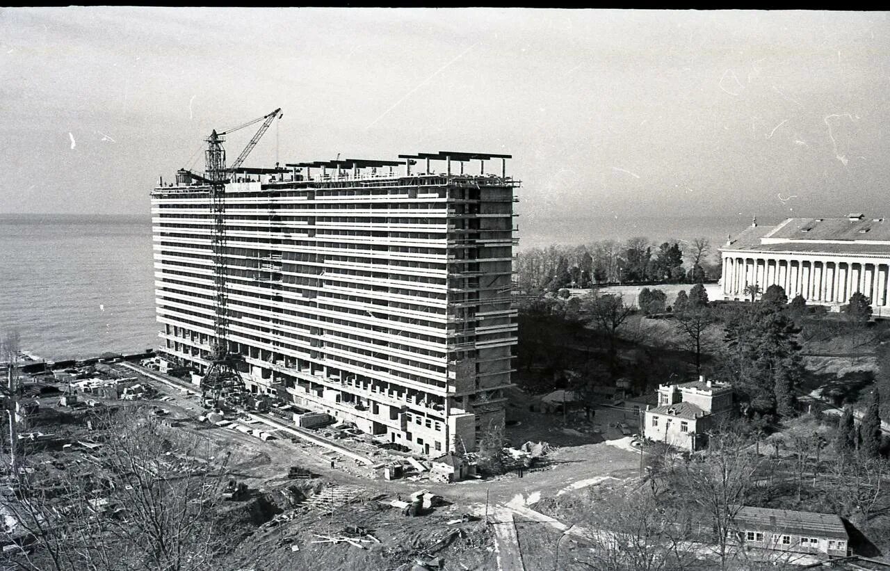 Гостиница приморская енигюн. Ак marine garden sochi. Проектирование гостиничных комплексов. Сочи стройка. Авеню отель сочи.