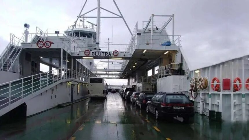 Паром рокоссовский балтийск усть-луга. Паромная переправа керчь паром. Большие паромы. Паром маршал рокоссовский усть-луга. Паром новая видео.