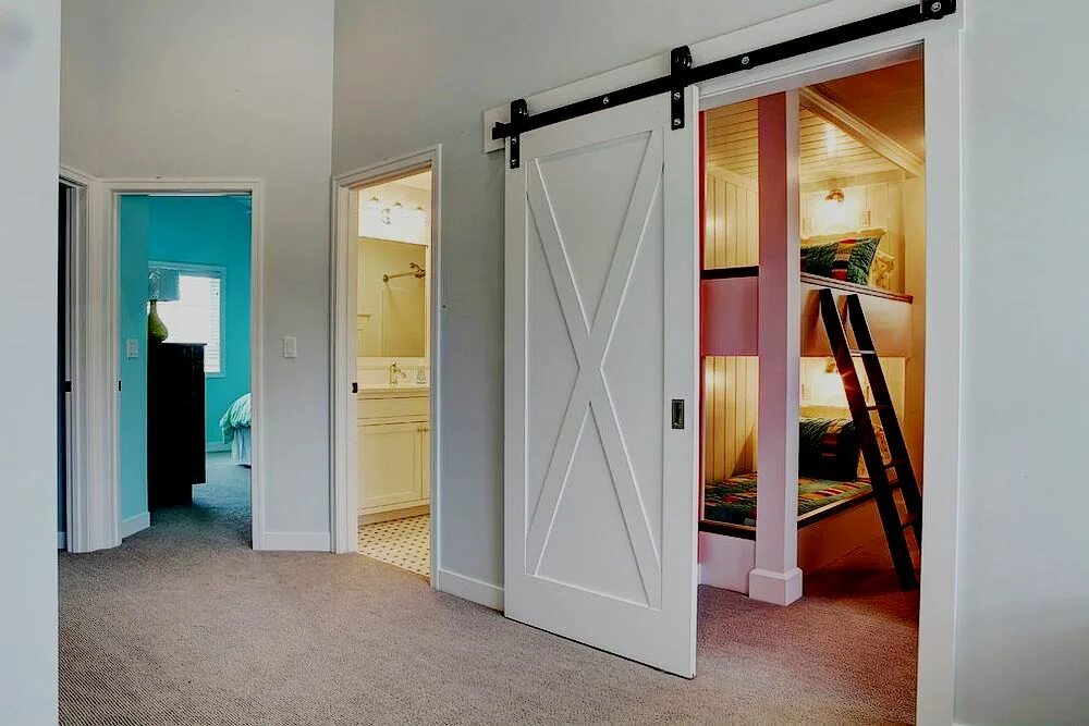 Арочный проем в хрущевке. Откатная дверь. Арка в коридоре. Разные двери в интерьере. Арка из прихожей в кухню.