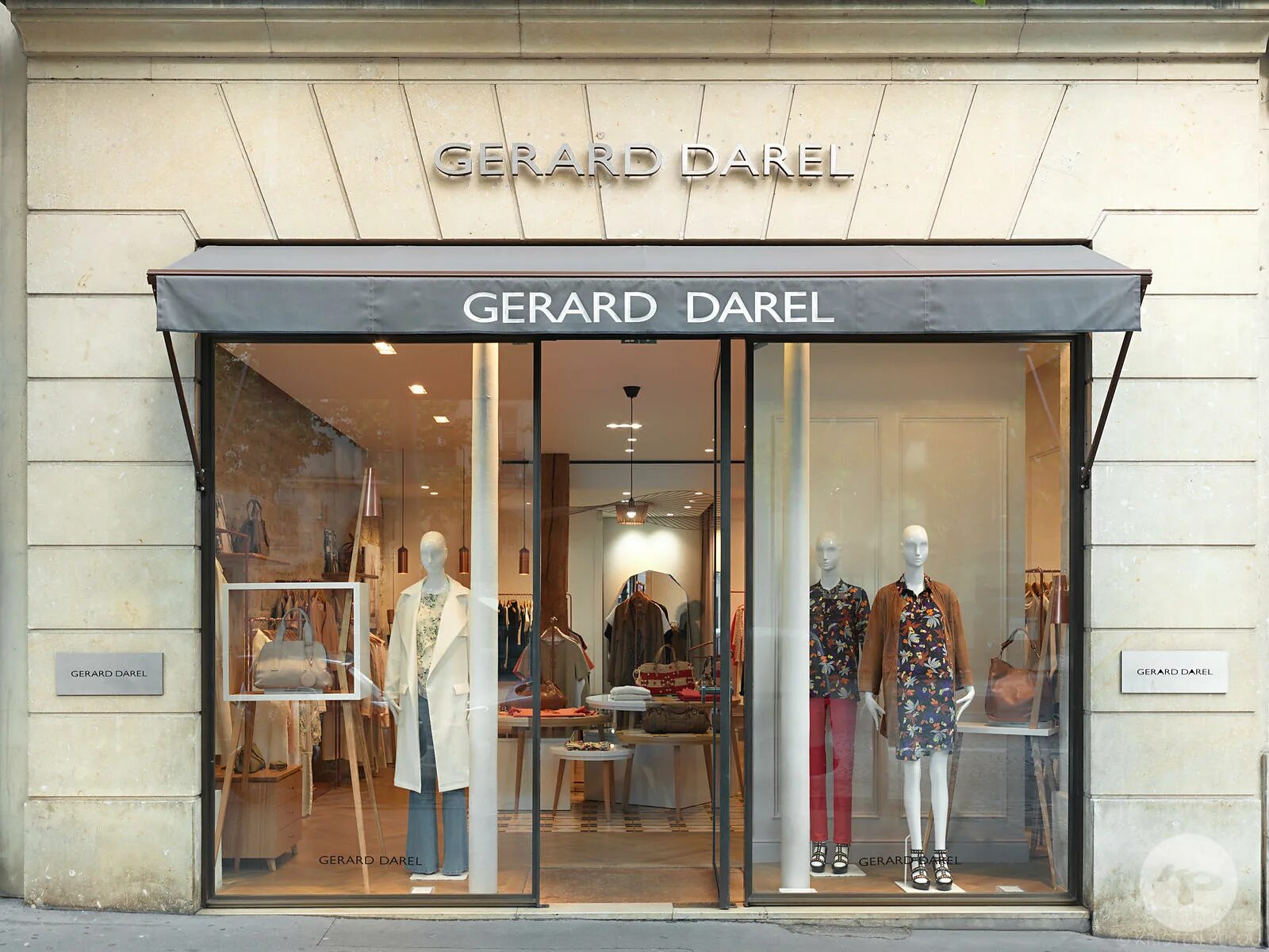 Магазин gerard darel. Gerard darel парка. Gerard darel париж. Gerard darel в метрополисе. Gerard darel одежда.