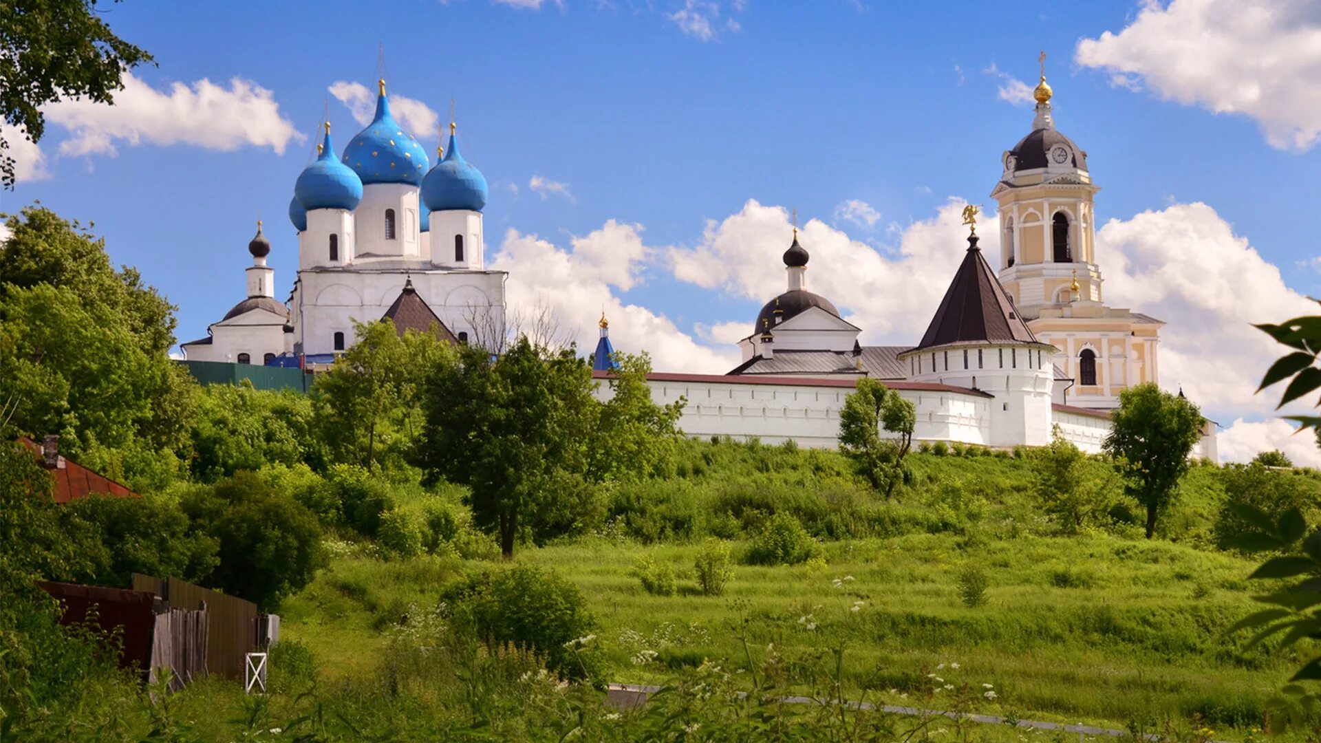 высоцкий монастырь серпухов осень. высоцкий мужской монастырь в серпухове. высоцкий монастырь серпухов. богородицкий высоцкий мужской монастырь серпухов. высоцкий монастырь серпухов сергий радонежский.