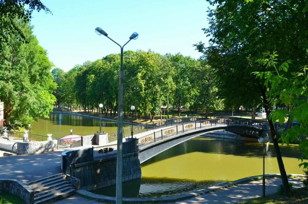 Город смоленск лопатинский сад. Лопатинский сад. Лопатинский сад смоленск. 7. Центральный парк смоленск.