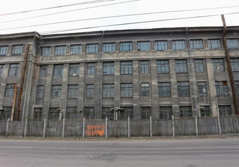 Омский завод козицкого. Дк им козицкого омск. Приборостроительный завод козицкого. Завод имени козицкого директор. Завод козицкого.