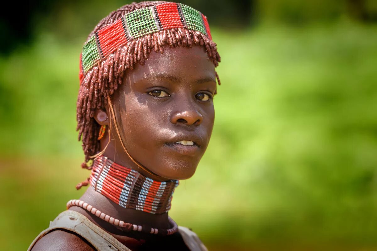 Племя. Племя Хамер Эфиопия. Племя Хамер Эфиопия женщины. Девушка племени Хамер Эфиопия. Эфиопы народ Африки.