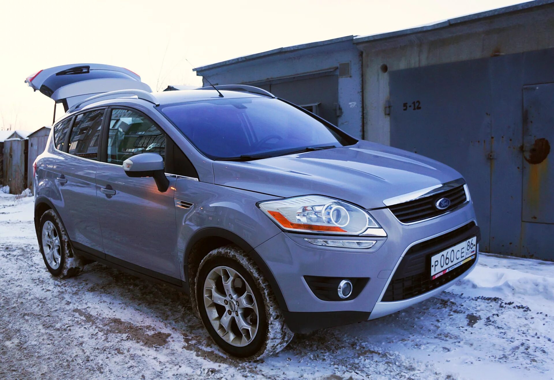 Дром алтайский край продажа автомобилей форд. Ford Kuga 1. Ford Kuga 2.5. Ford Kuga 2010. Форд Куга 2,5 2010.