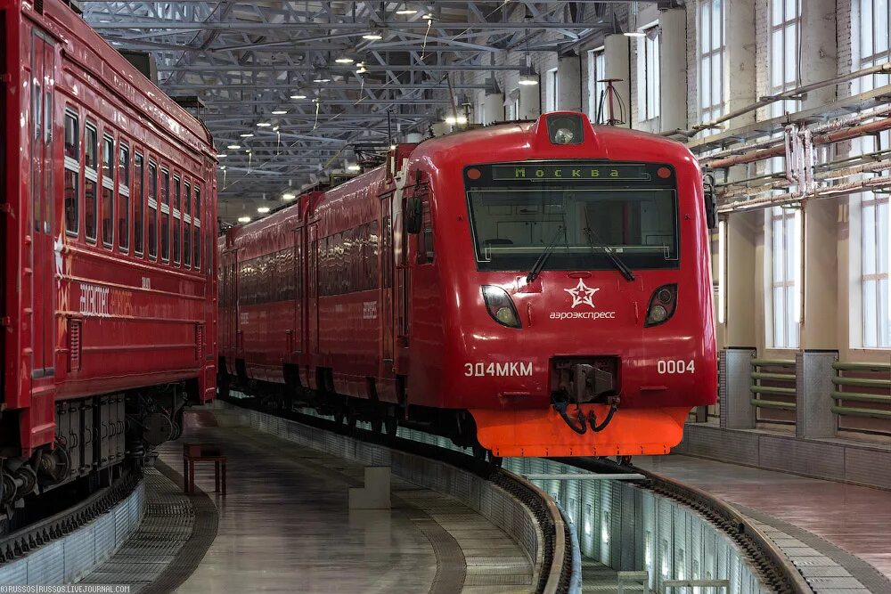 Депо имени ильича москва. Аэроэкспресс сименс. Аэроэкспресс скоростной поезд. Аэроэкспресс фото. Электропоезда постоянного тока эд4м.
