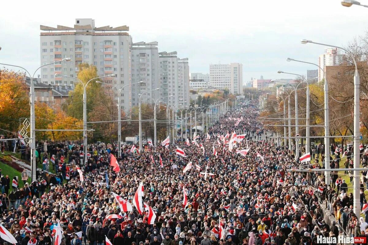 Митинг в Минске 2020. Протесты Минск 2020 август. Митинги в Минске 2020 численность. Марш свободы в Минске 2020. Митинг августа