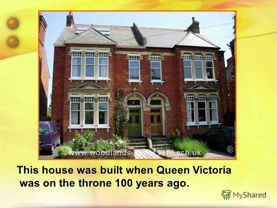 Английские дома презентация. Typical English House. A typical English House презентация 5 класс Spotlight. Typical American House презентация. ... Is a typical English House как называется.