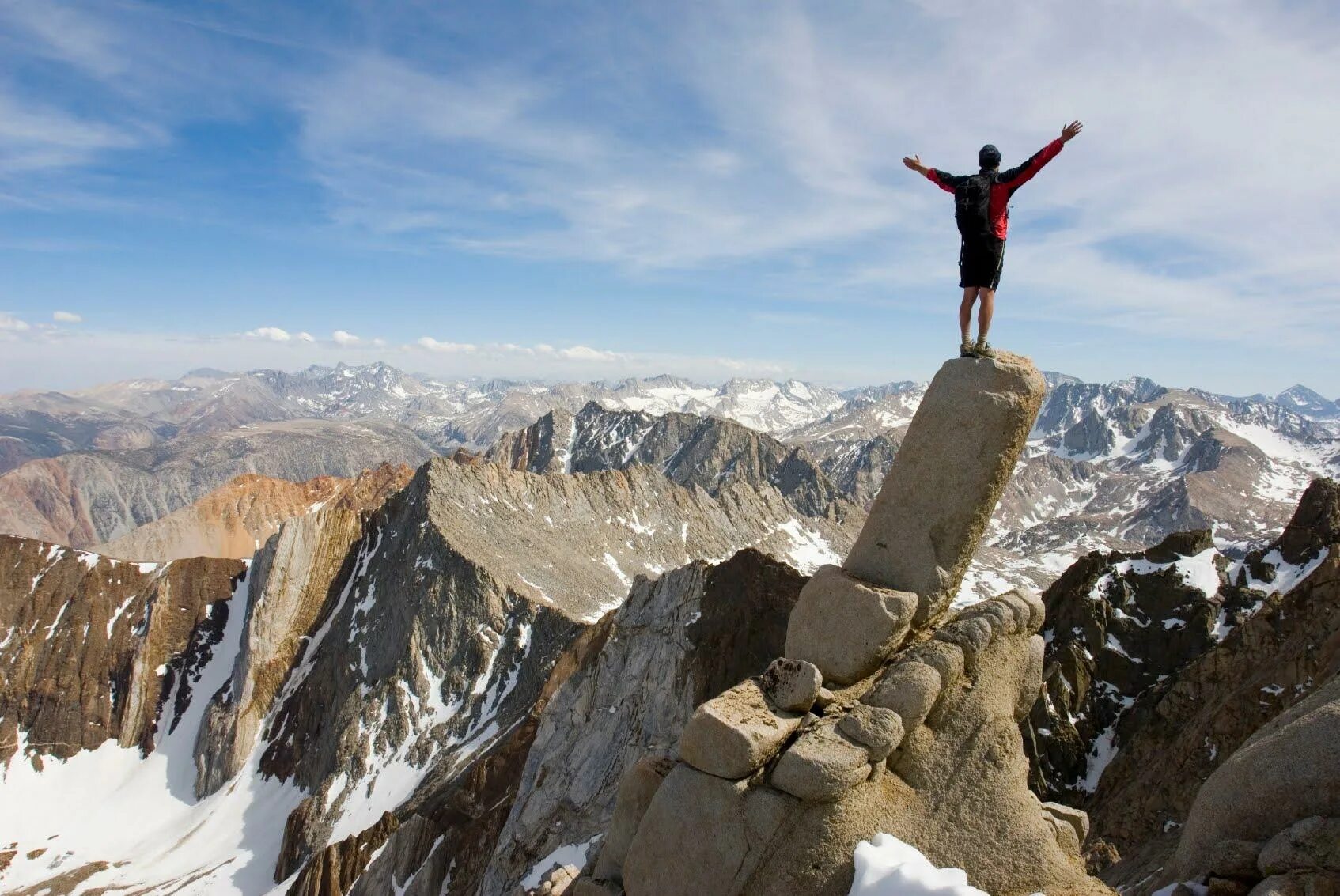 They climb like. Покорения новых вершин. Человек на вершине горы. Вершина горы. Покорение горы.