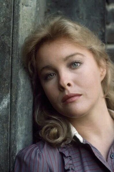 Вица керекеш фото. Faye dunaway. Фэй мастерсон фото. Фэй видео. Фэй видео.