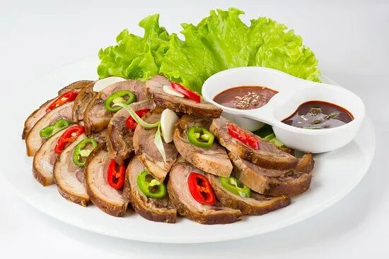 Чокпаль. Пульгоги пулпан. Чокпаль корейское. Чокпаль. Chicken and meat advertisement banner.