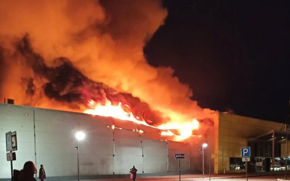 В рязани сгорел. ТЦ м5 Молл Рязань пожар. ТЦ Молл Рязань. Пожар в ТЦ В Рязани. М5 Рязань.