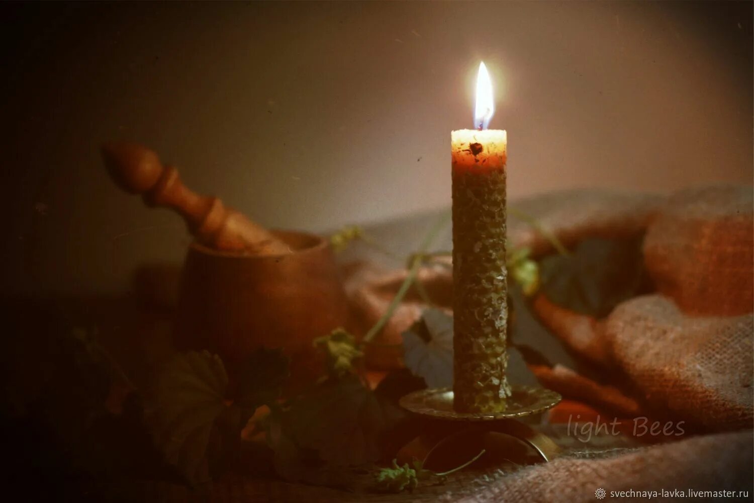 Свечка за благополучие. Свечка за благополучие. Свеча на благополучие. Свеча зажигается. Свечи для приворота.