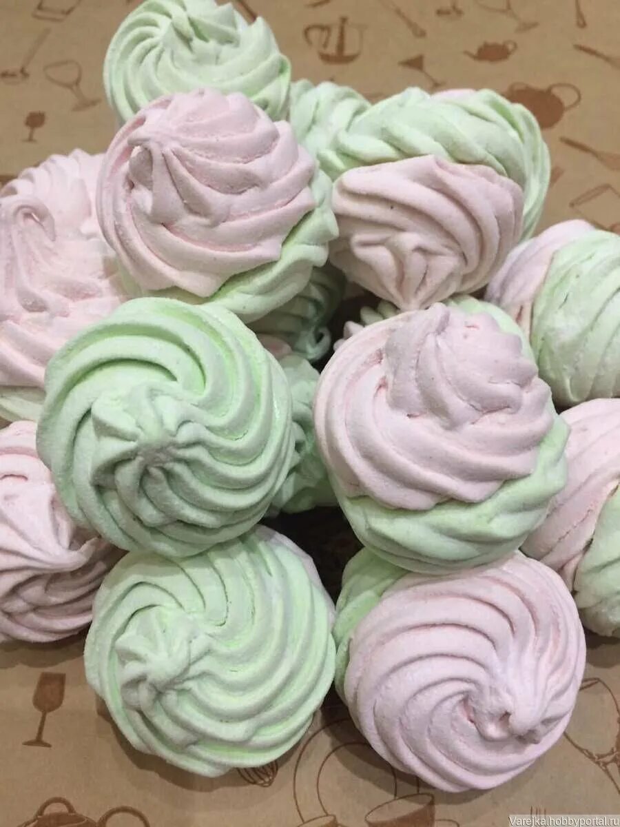 Марки зефира. Зефир клюквенный шарлиз. Зефир - бело-розовый. Зефир лянеж. Зефир на пектине.