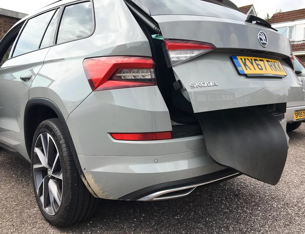 Брызговик задний кодиак. Брызговики skoda kodiaq. брызговики sportline skoda kodiaq. брызговики для шкода кодиак спортлайн. брызговики skoda kodiaq rs.