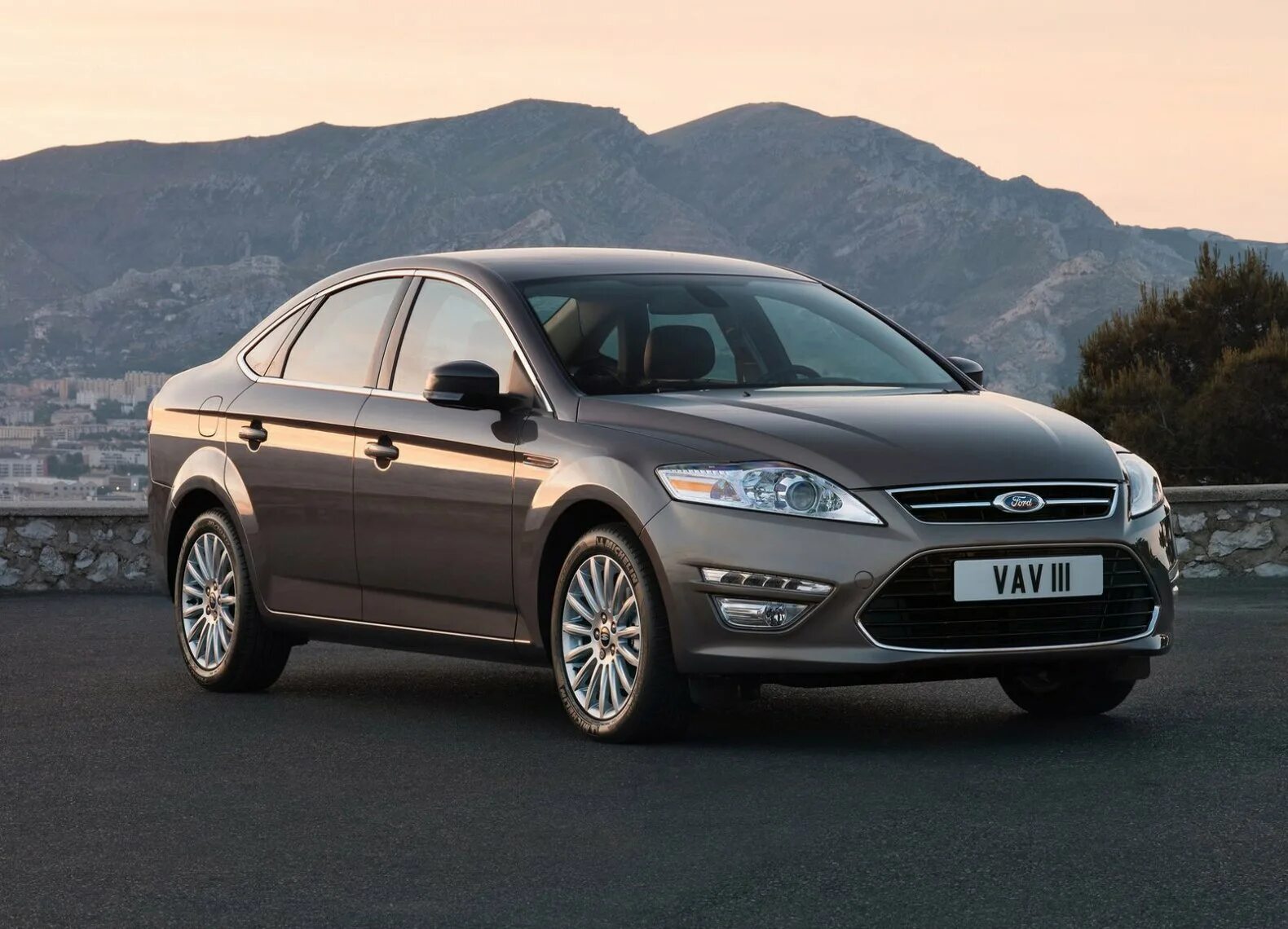 Машина форд фото. Ford Mondeo 2011. Форд Мондео седан. Ford Mondeo 4. Ford Mondeo 2010.