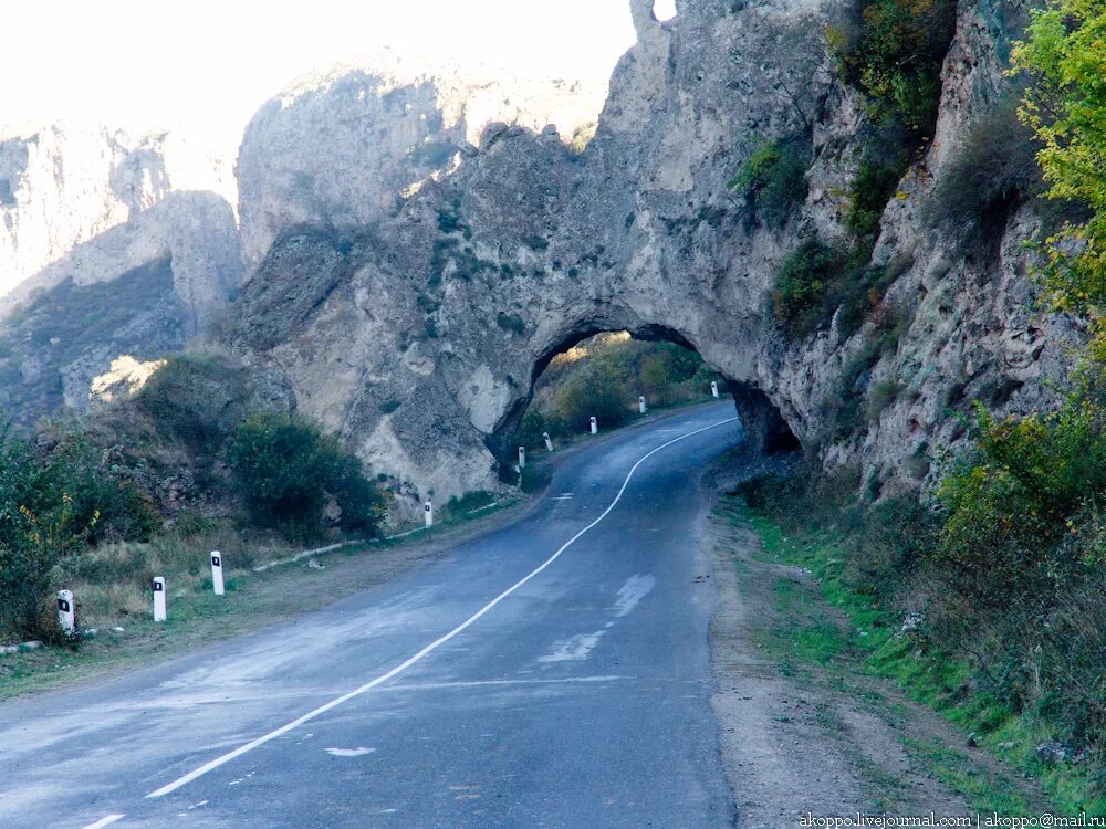 Можно ехать в армению. Армения Горис дорога. Дорога Ереван — Горис. Армения Горис Капан. Дорога Мегри Капан.