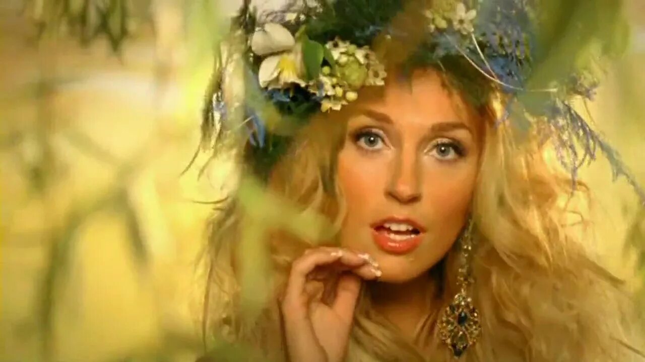 Фабрика зажигают огоньки слушать онлайн бесплатно. Фабрика зажигают огоньки. Группа фабрика русалки. Фабрика зажигают огоньки слушать. Песня фабрика зажигают огоньки.