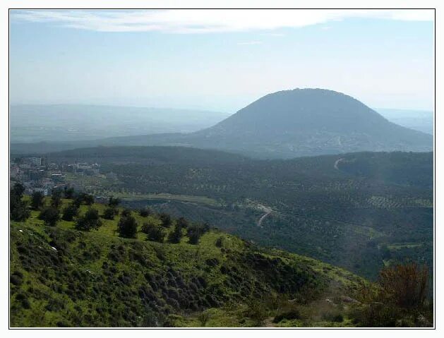 гора фавор преображение господне. иерусалим гора фавор. гора фавор израиль монастырь преображения господня. фавор гора преображения. гора преображения.
