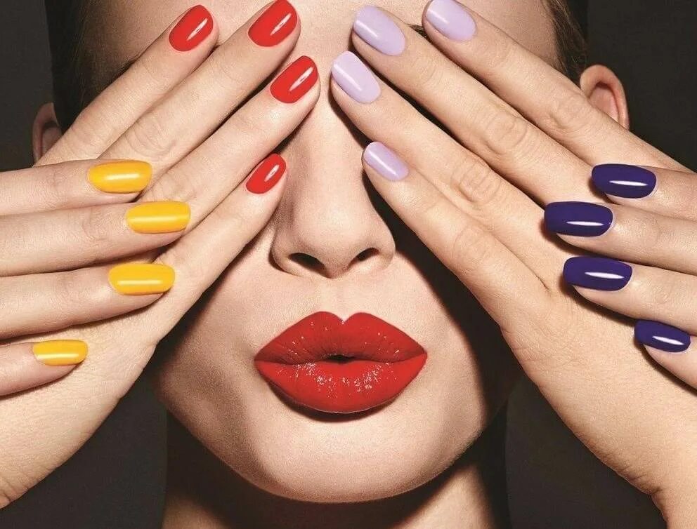 Женский маникюр. Лаков женщин. Лаков женщин. Маникюр. Красивый маникюр.