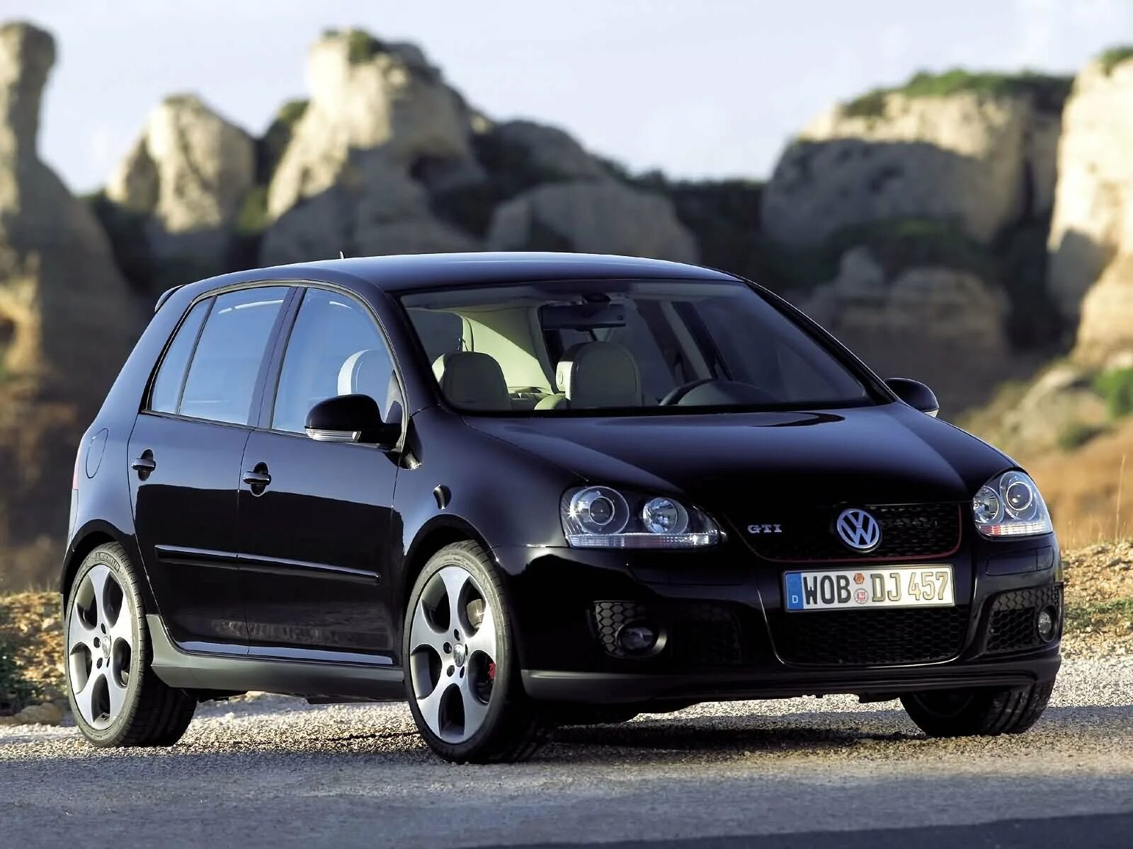 Фото 05. Фольксваген гольф 5. Гольф 5 GTI. Фольксваген Golf 5. Volkswagen Golf GTI 2004.