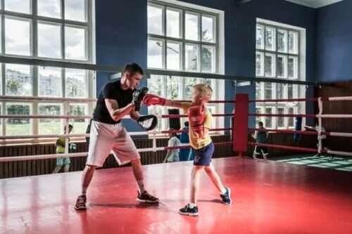 скул бокс. кубинские боксеры. логотип бокса old school. боксинг в школе. кубинские боксерские залы.