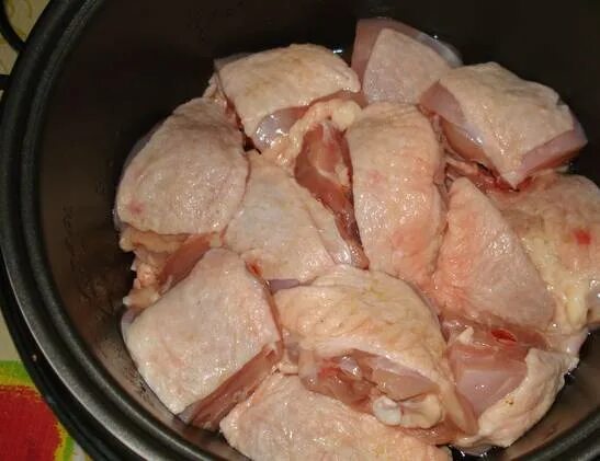 Куриное филе в мультиварке вкусно. Куриные бедра в мультиварке. бедра в мультиварке без кости. бедро куриное рецепты в мультиварке. грузинчики в мультиварке.