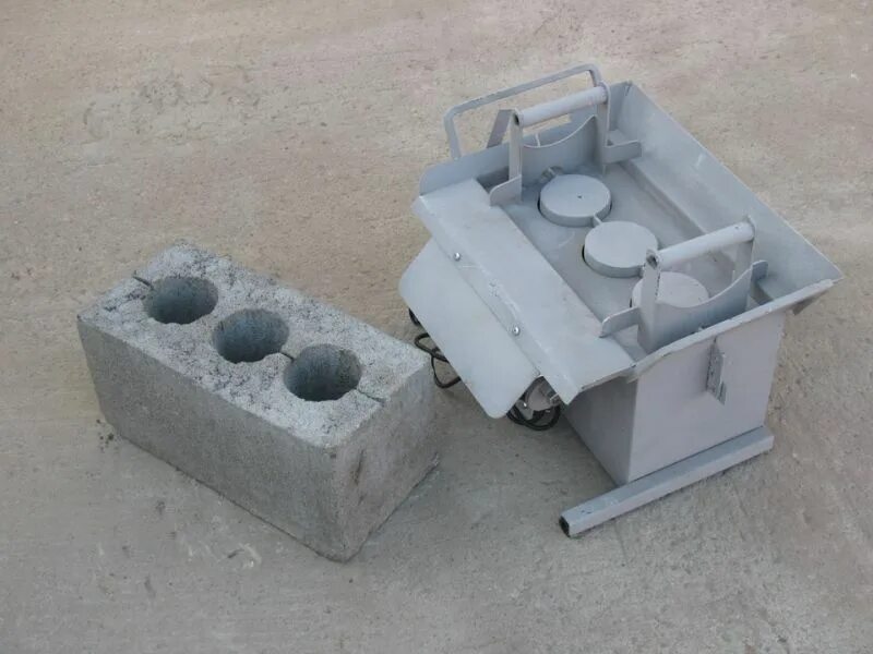 Шлакоблок залили шлакоблок залили. Кладка пескобетонных блоков. Марс 2 станок для шлакоблоков. Шлакоблок залили шлакоблок залили. Паллет шлакоблока.