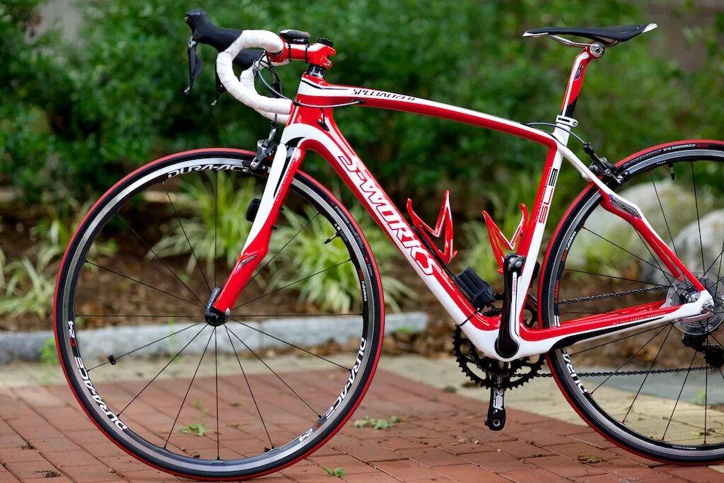 Wilier 110ndr. Colnago v3 disc 105. Амортизаторы на шоссейном велосипеде. Шоссейный велосипед specialized secteur elite int triple. Шоссейные велосипеды 2024.