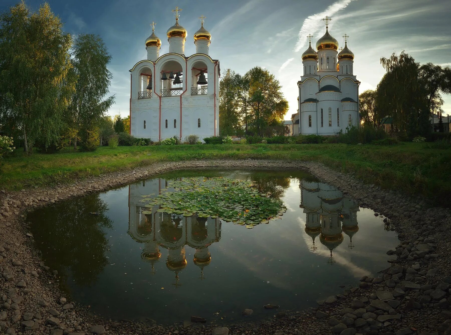 Монастыри золотого кольца. Никольский монастырь Переславль-Залесский. Переславль-Залесский золотое кольцо. Переяславль Зелесский. Церкви храмы монастыри Переславль Залесского.