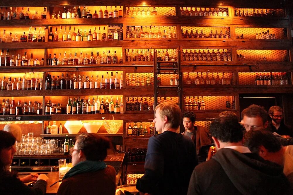Виски Bar. Бар виски барная стойка. Фон для фотошопа виски в баре. Бар с крутым виски