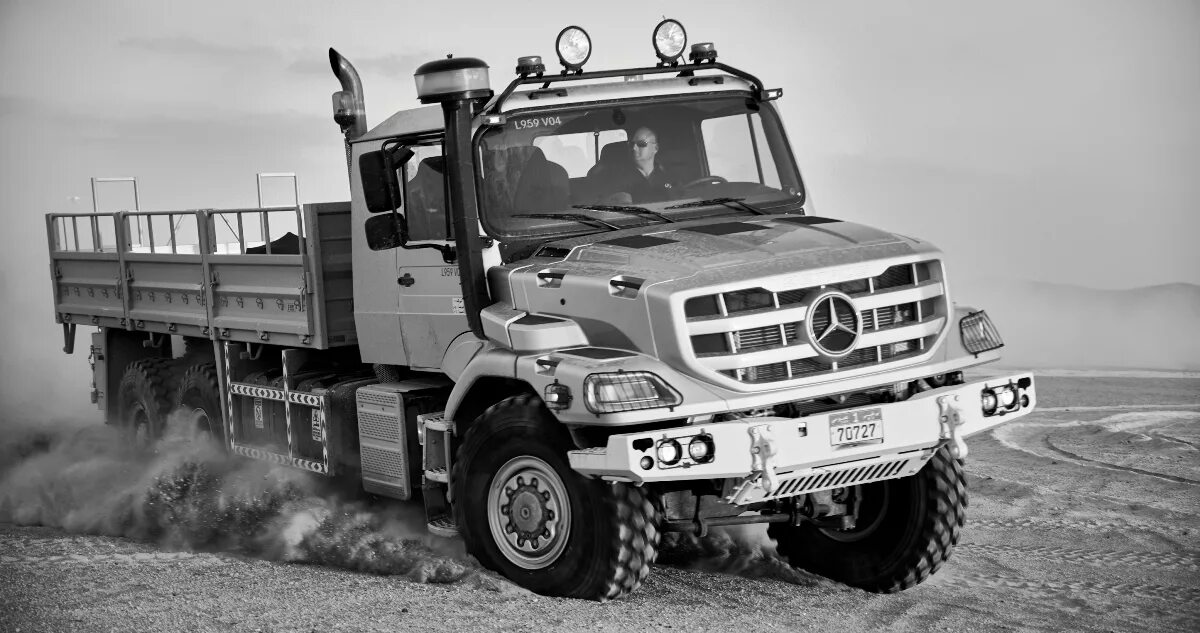 Капотный кузов. Mercedes Zetros 2021. Мерседес-Бенц Зетрос 6x6. Мерседес Benz Zetros. Mercedes Zetros 4x4.