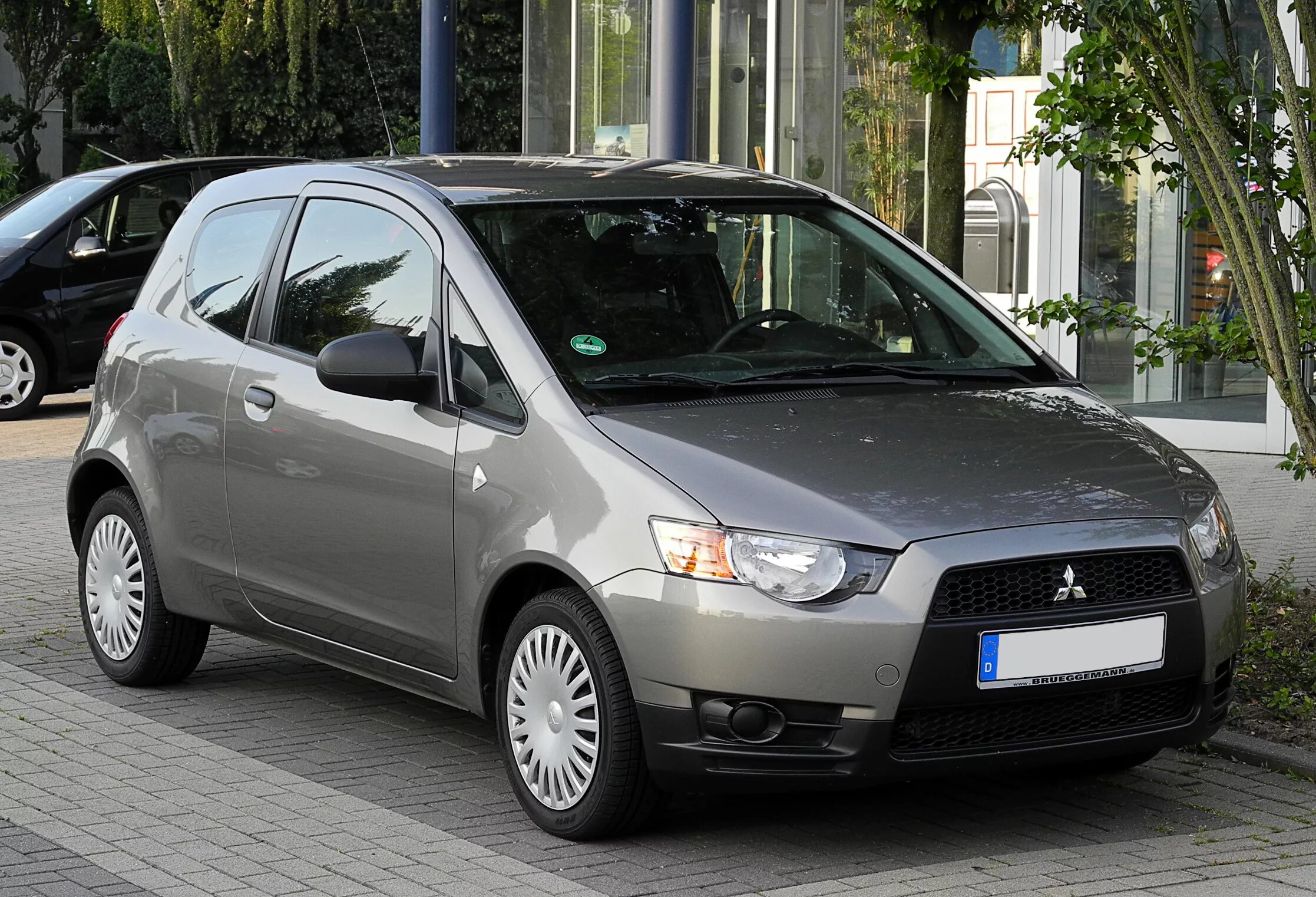 Mitsubishi colt 1. Мицубиси Кольт 2012. Mitsubishi Colt 1,1. Митсубиси Кольт 1.3 2003.