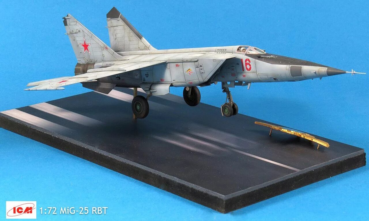 Миг 25 РБТ ICM 1/72. Миг-25 РБТ 1/48 ICM. Миг-25пд 1/72 ICM. Миг-25пд 1/48 ICM.