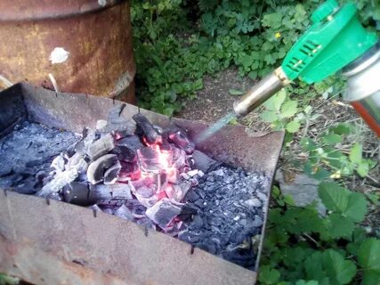 Как разжечь мангал без жидкости